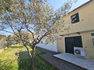 Vrstna hiša - 2 km do morja